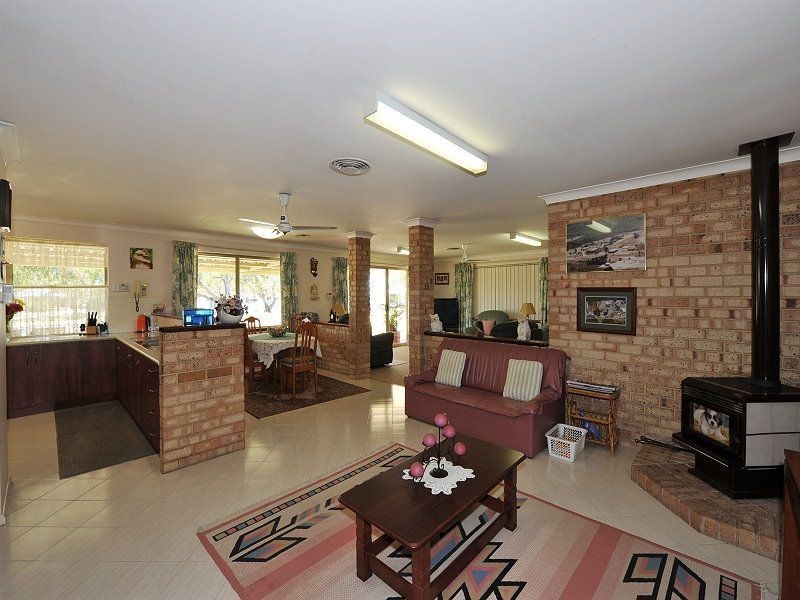 44 Windfire Grove, Nambeelup WA 6207