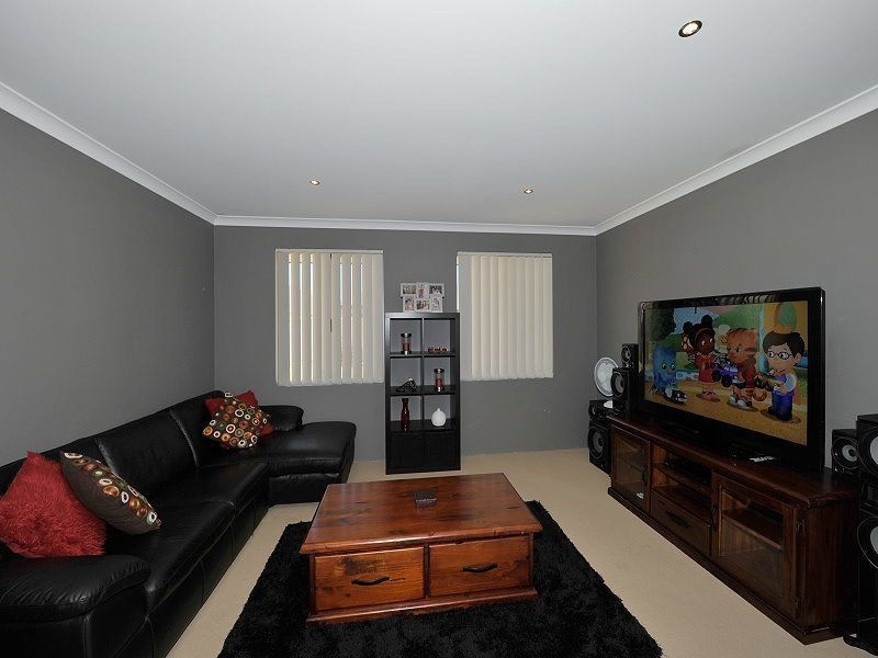 10 Esperance Avenue, Dawesville WA 6211