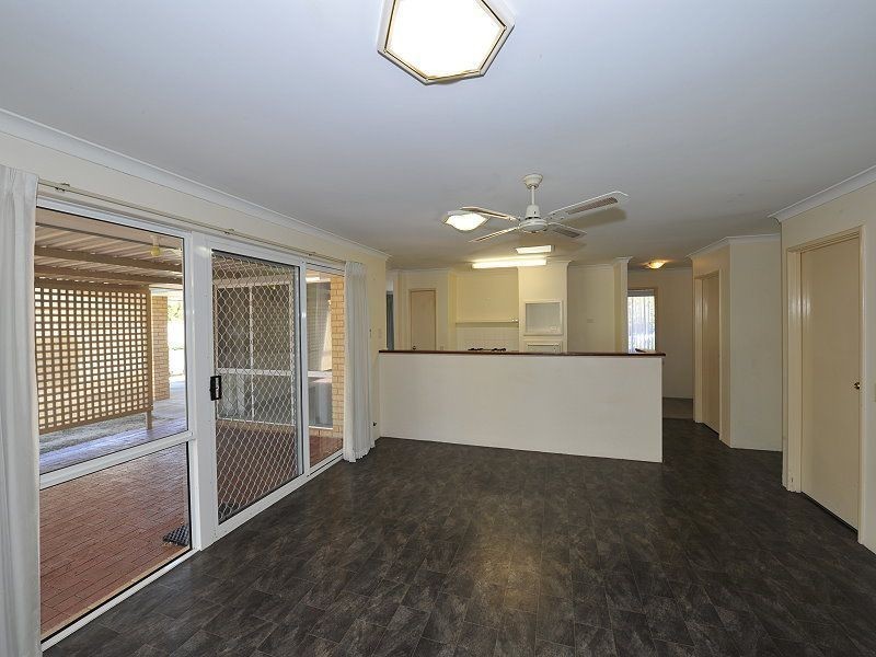 16 Foster Road, Coodanup WA 6210