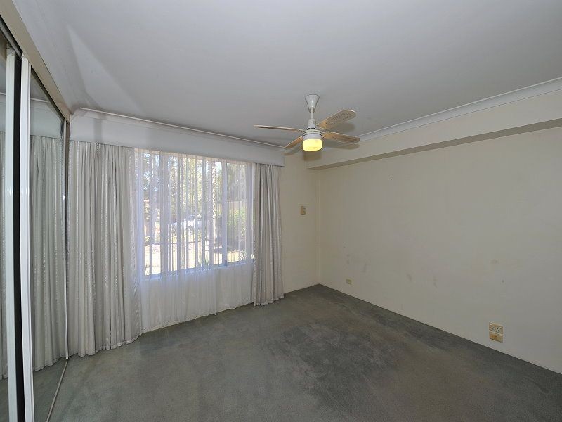 16 Foster Road, Coodanup WA 6210