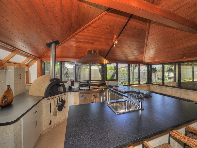 24 Madora Beach Road, Madora Bay WA 6210