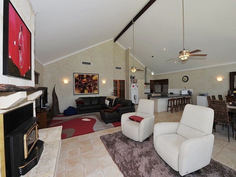 104 Culeenup Road, North Yunderup WA 6208