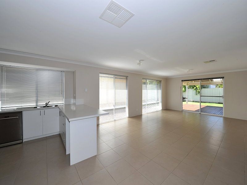 14 McCubbin Loop, Dawesville WA 6211