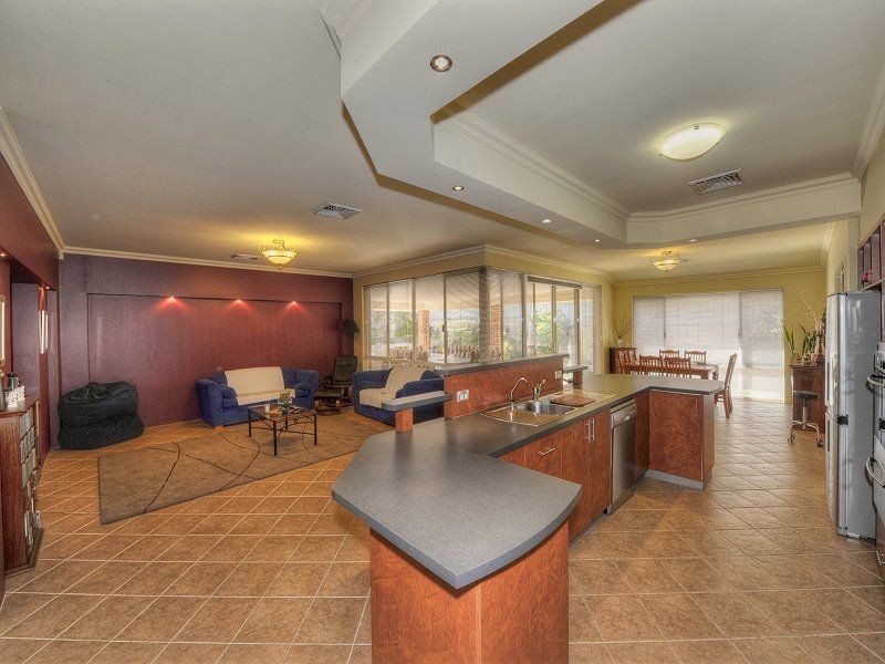 12 Cranbrook Crescent, Dawesville WA 6211