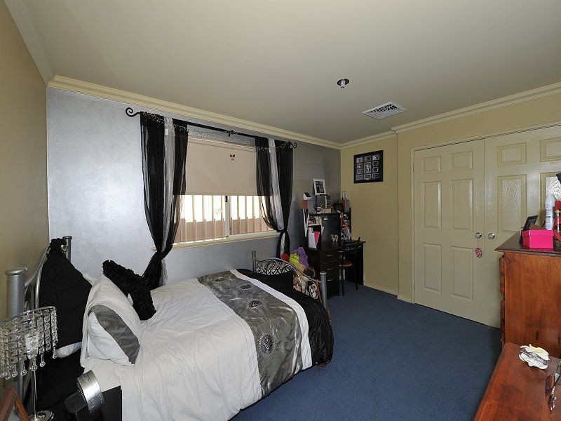 12 Cranbrook Crescent, Dawesville WA 6211