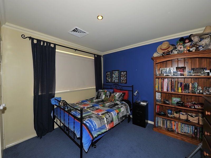 12 Cranbrook Crescent, Dawesville WA 6211