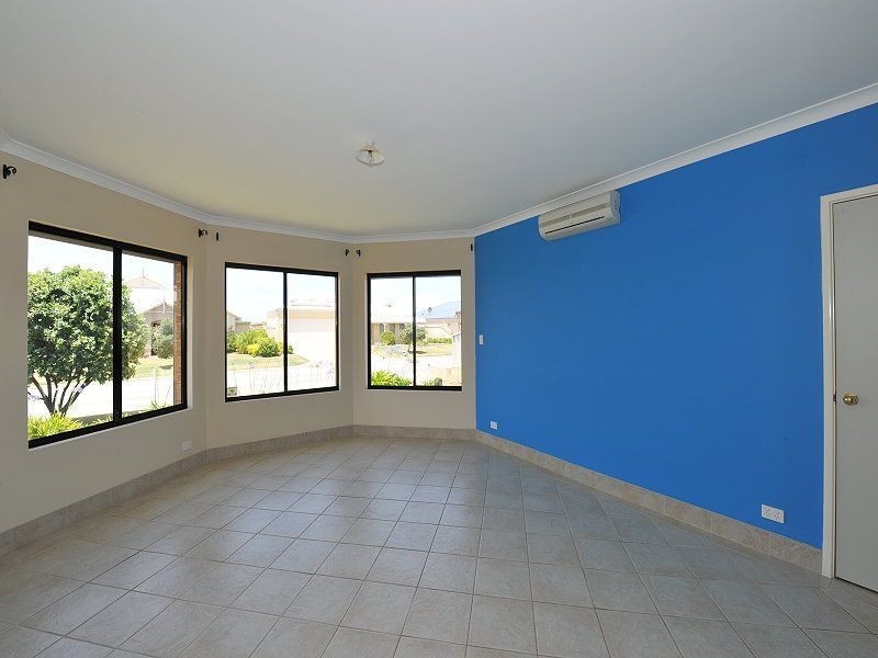 38 Lord Hobart Drive, Madora Bay WA 6210