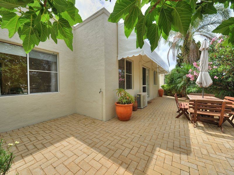 1/5-7 Oversby Street, Halls Head WA 6210