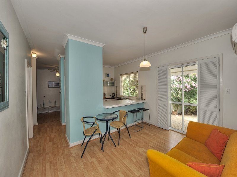 1/5-7 Oversby Street, Halls Head WA 6210