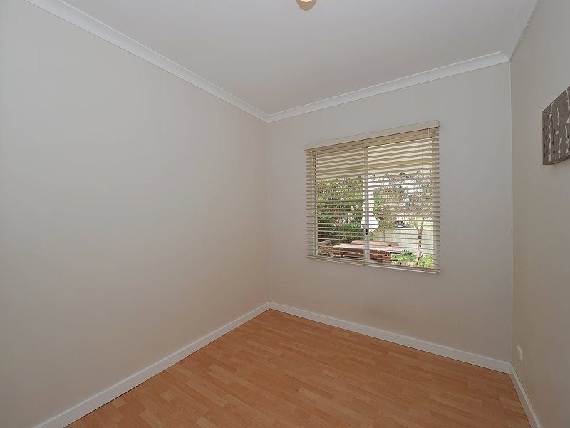 1/5-7 Oversby Street, Halls Head WA 6210