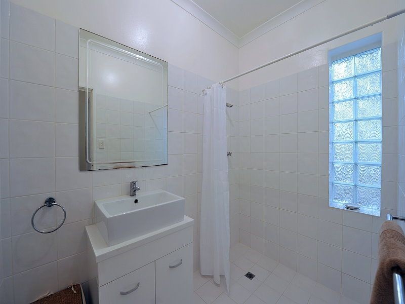 1/5-7 Oversby Street, Halls Head WA 6210