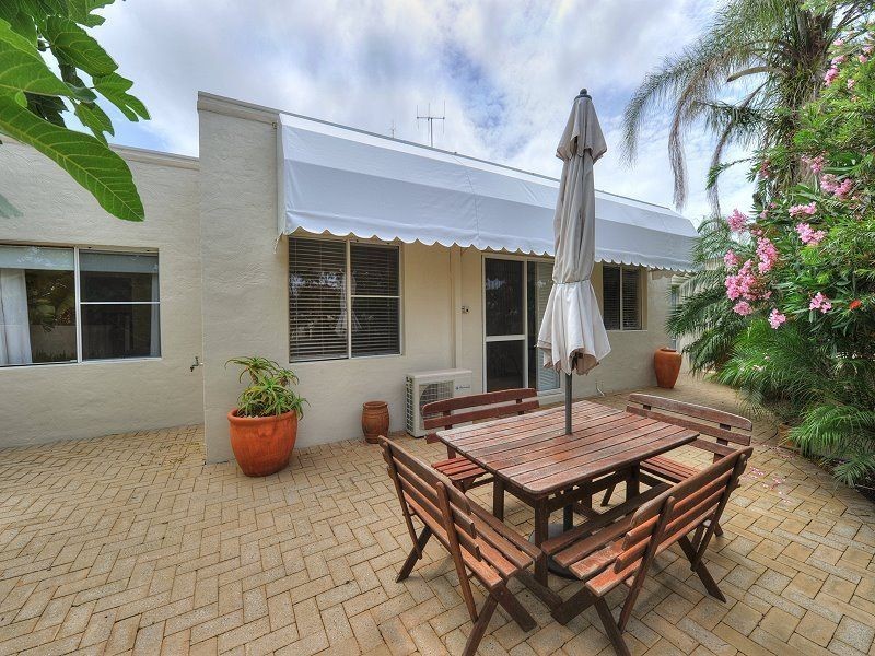 1/5-7 Oversby Street, Halls Head WA 6210