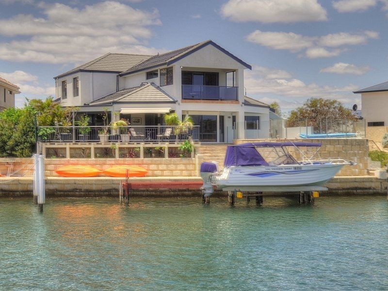 11 Avocet Island Quay, Wannanup WA 6210