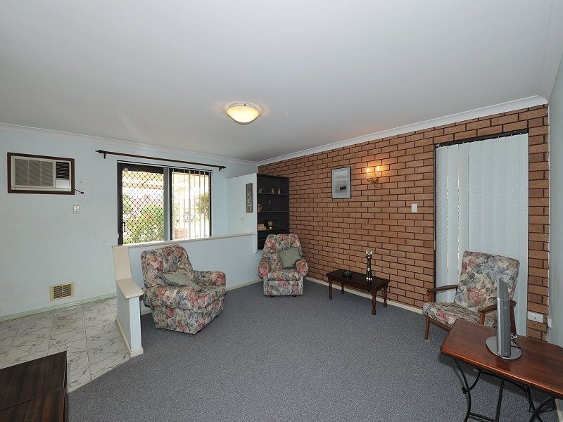 17A Sandford Crescent, Halls Head WA 6210