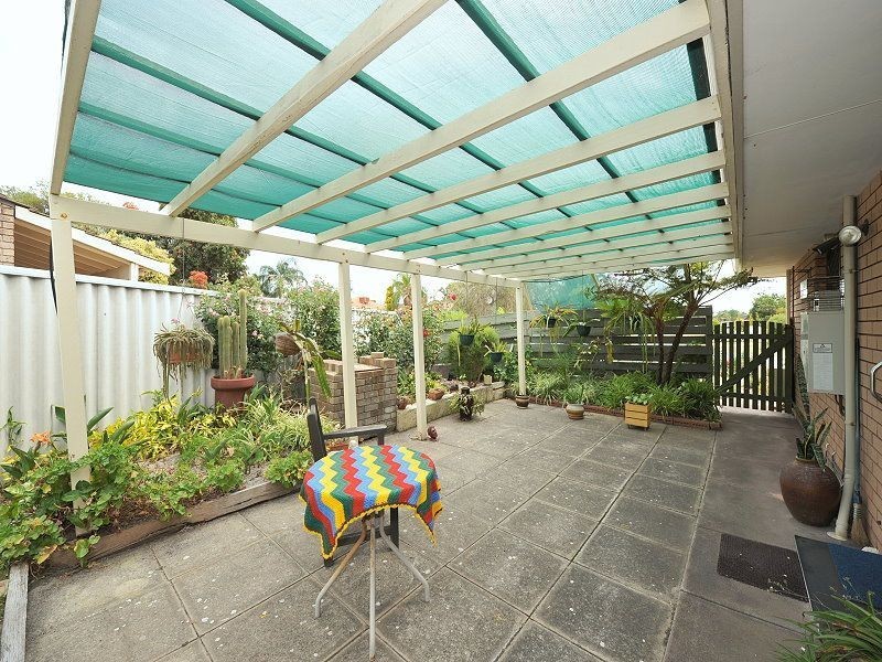 17A Sandford Crescent, Halls Head WA 6210