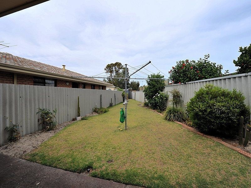 17A Sandford Crescent, Halls Head WA 6210