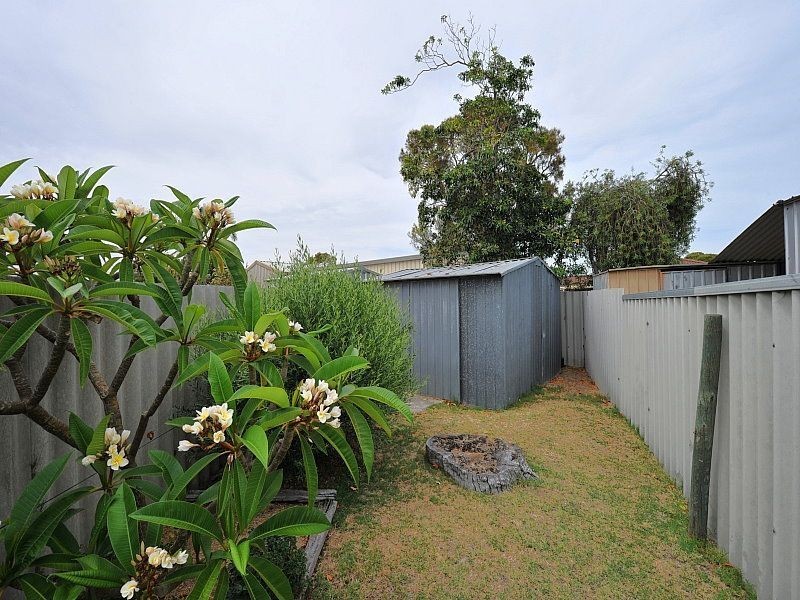 17A Sandford Crescent, Halls Head WA 6210