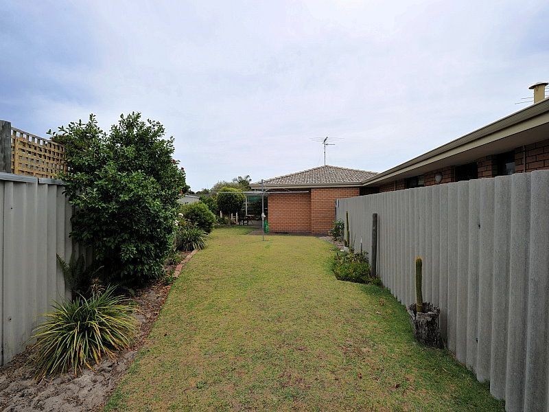 17A Sandford Crescent, Halls Head WA 6210