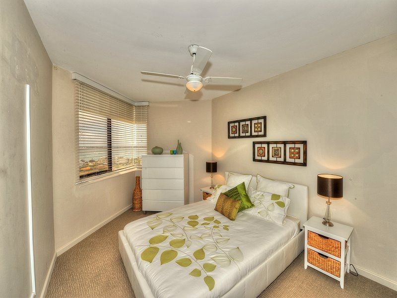 33/6A Valley Road, Halls Head WA 6210