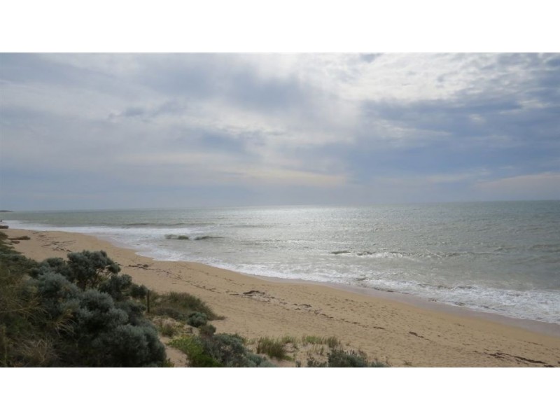 15 Torwood Edge, Halls Head WA 6210