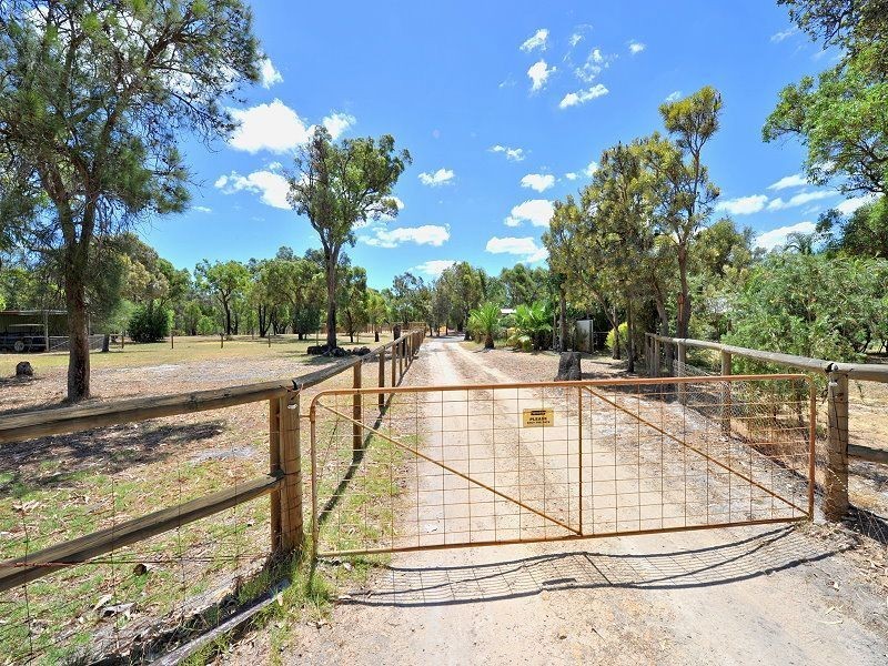 45 Greenwood Way, Barragup WA 6209