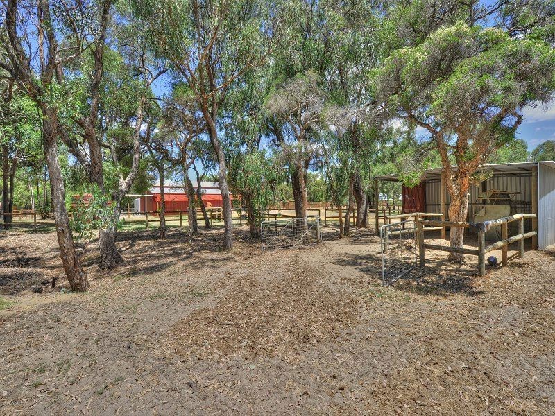 45 Greenwood Way, Barragup WA 6209