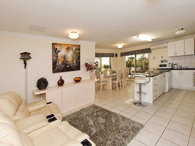 18 Golden Grove, Coodanup WA 6210