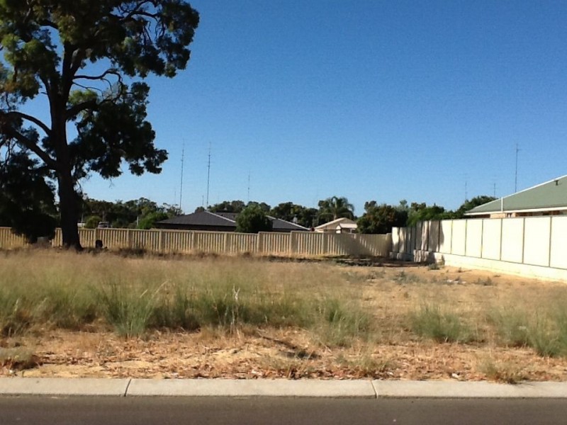 48 Logue Street, Waroona WA 6215