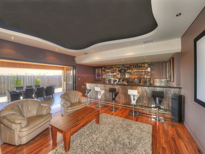 10 Lomatia Ramble, Halls Head WA 6210