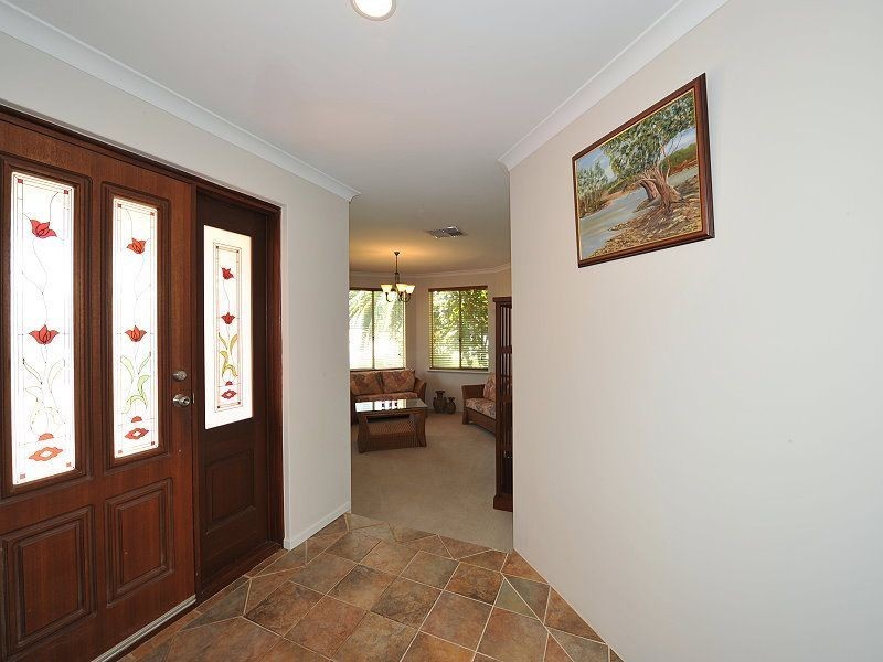 27 Peron Place, San Remo WA 6210