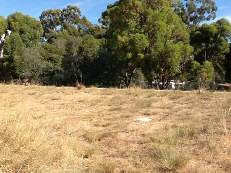 33 Sundercombe Loop, Waroona WA 6215