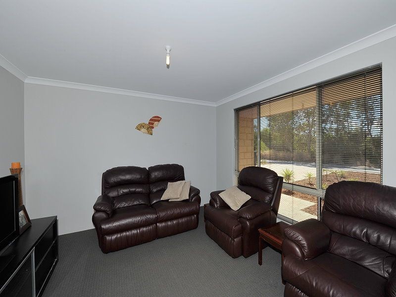 9 Jiri Lane, Wannanup WA 6210