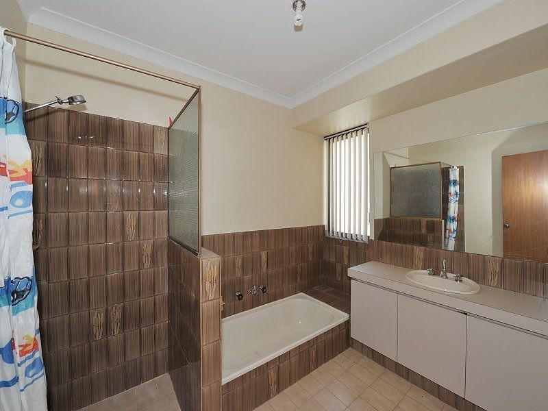 23 Coolibah Ave, Dudley Park WA 6210