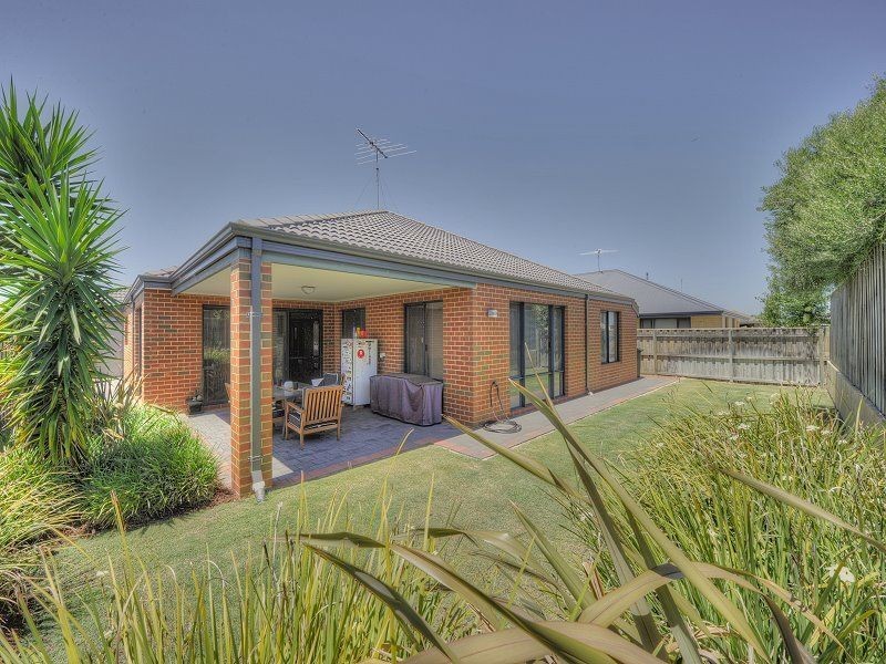 66 Carissa Turn, Halls Head WA 6210