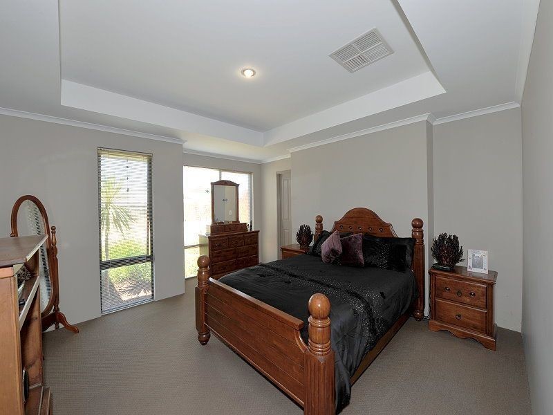 66 Carissa Turn, Halls Head WA 6210