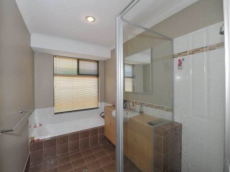 66 Carissa Turn, Halls Head WA 6210