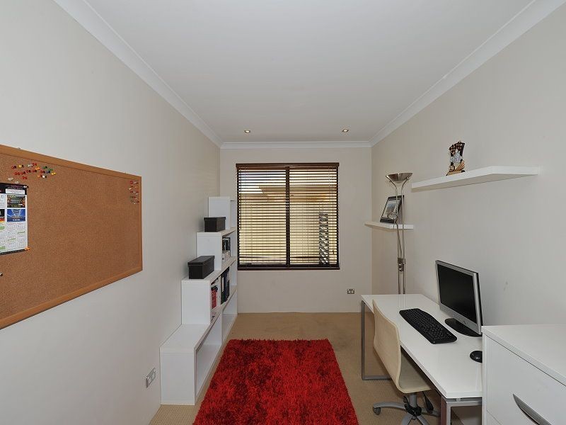 23 Dowerin Circuit, Lakelands WA 6180