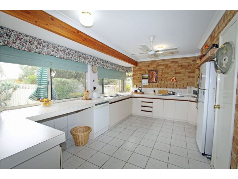1 Sievewright Street, Silver Sands WA 6210