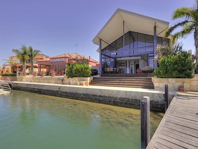 22 Rialto Place, Halls Head WA 6210