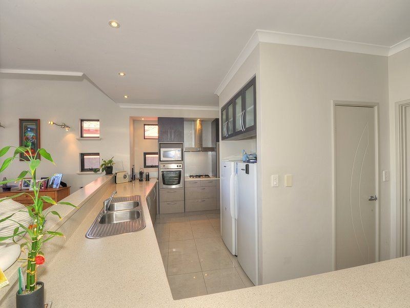 22 Rialto Place, Halls Head WA 6210