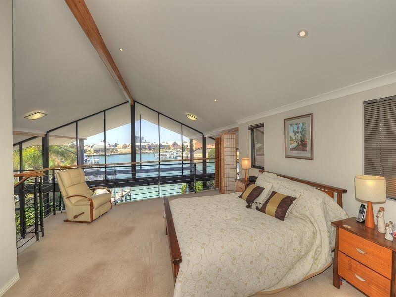 22 Rialto Place, Halls Head WA 6210