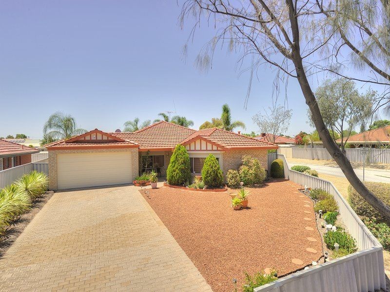 67 Parkland Drive, Warnbro WA 6169