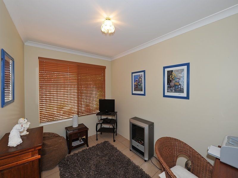 67 Parkland Drive, Warnbro WA 6169