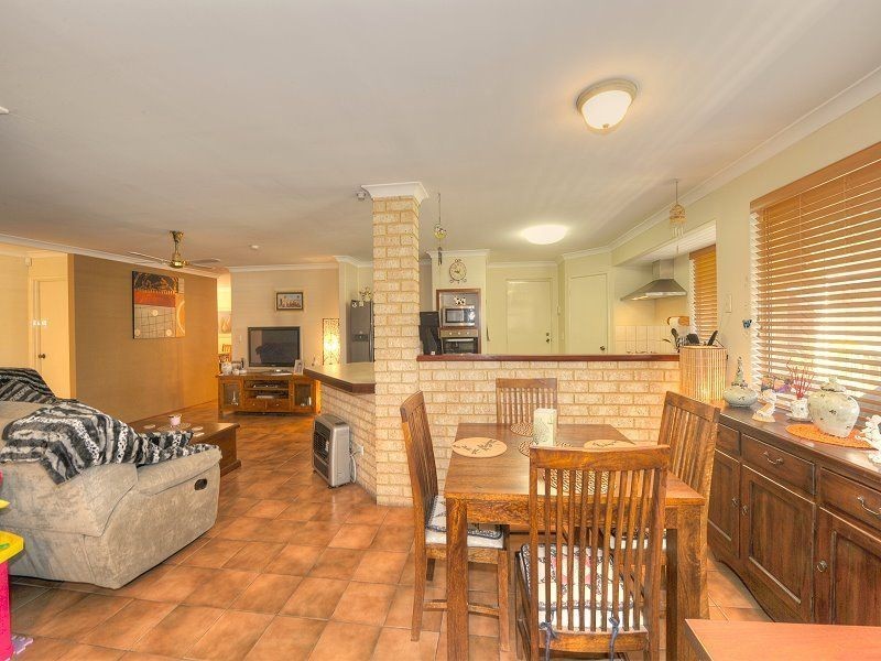 67 Parkland Drive, Warnbro WA 6169