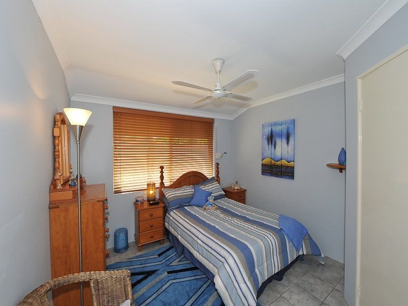 67 Parkland Drive, Warnbro WA 6169