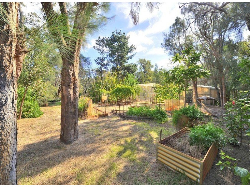 126 Bortolo Drive, Greenfields WA 6210