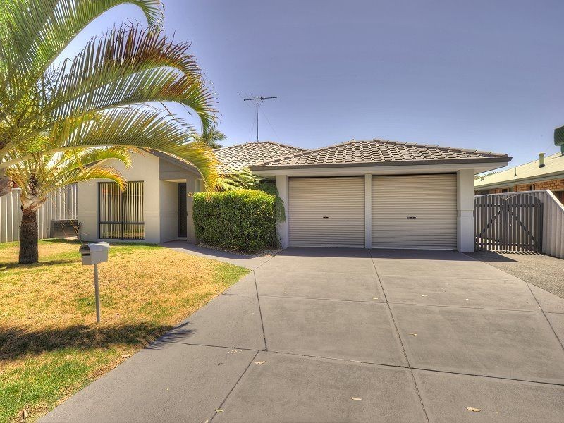 29 Templetonia Promenade, Halls Head WA 6210