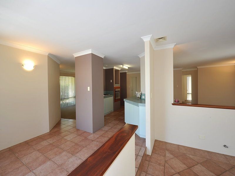 29 Templetonia Promenade, Halls Head WA 6210