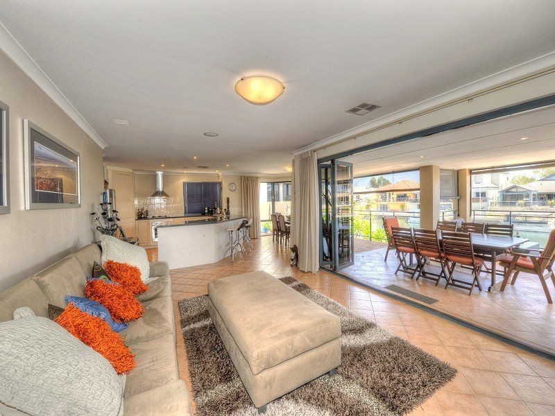 4 Ragamuffin, Halls Head WA 6210