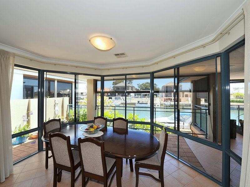 4 Ragamuffin, Halls Head WA 6210